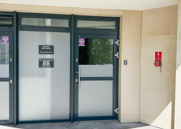 A2 - Prince Room - Warsaw City Haven - Two Shared Bathrooms
